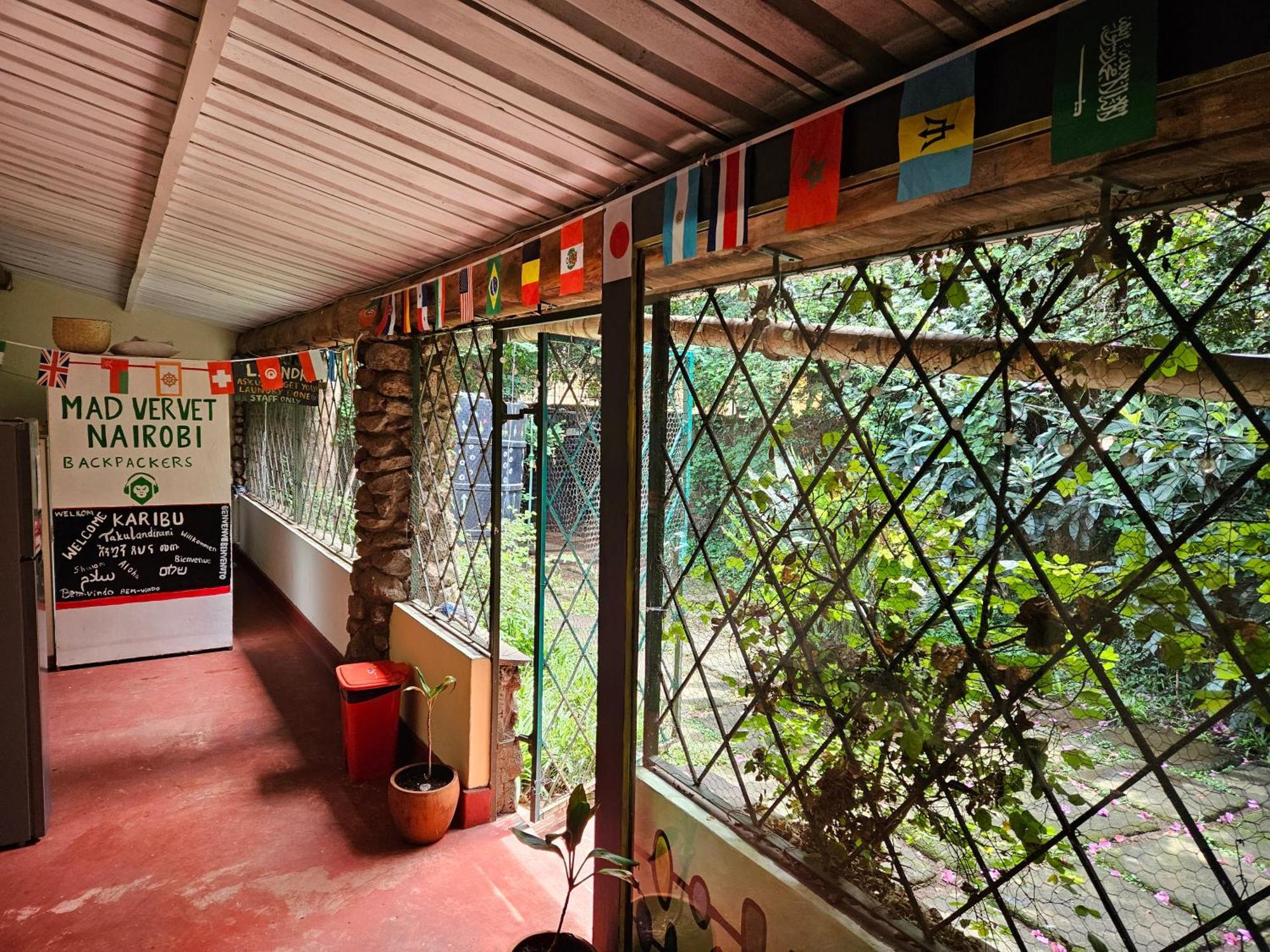 Mad Vervet Nairobi Backpackers Hostel Экстерьер фото