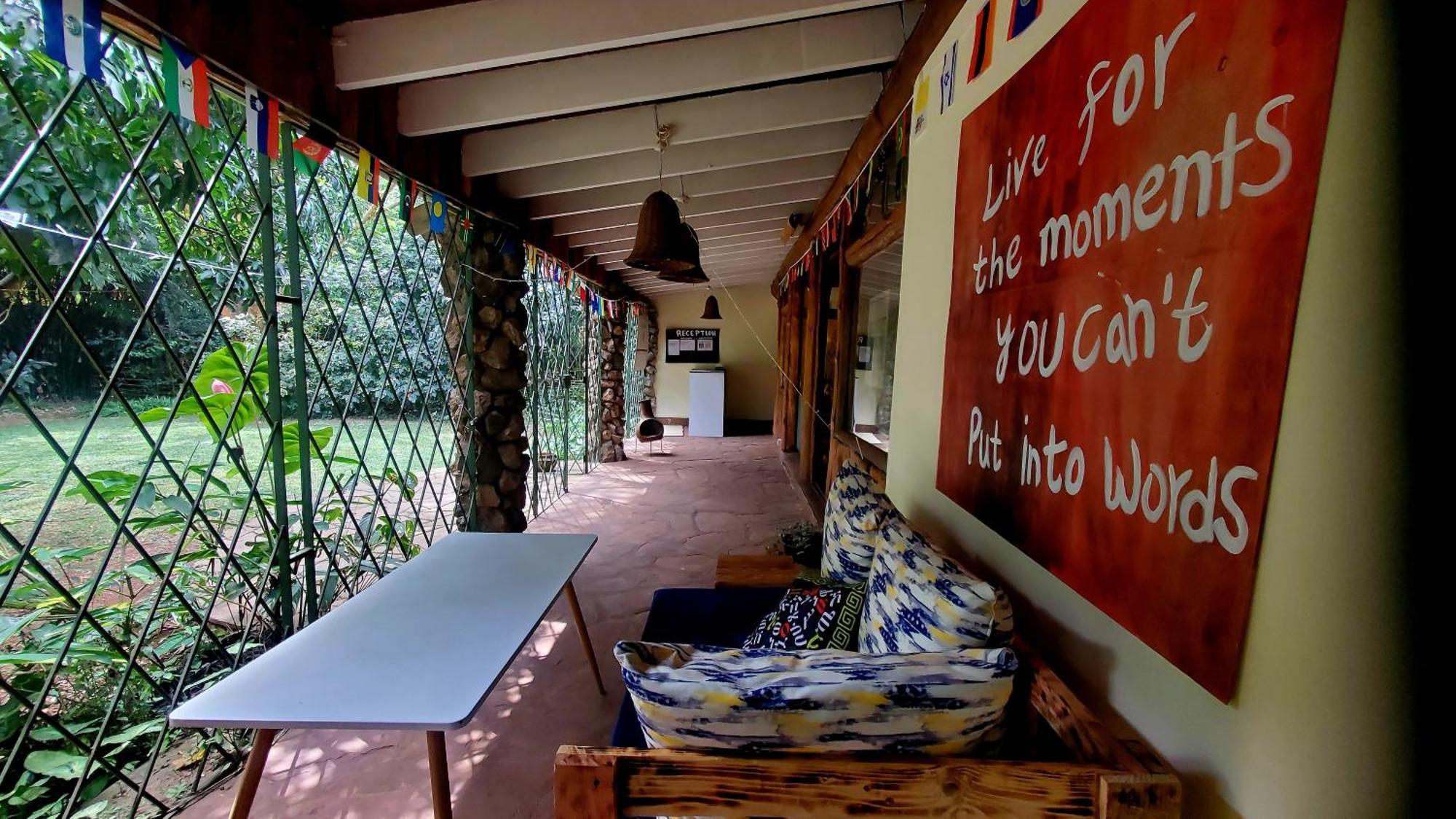 Mad Vervet Nairobi Backpackers Hostel Экстерьер фото